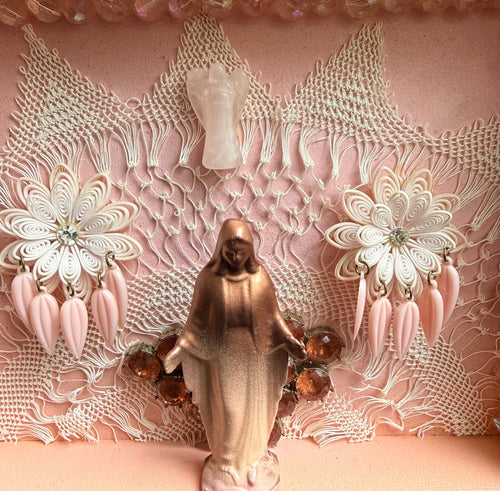 Keepsake Pastel Mourning Shrine